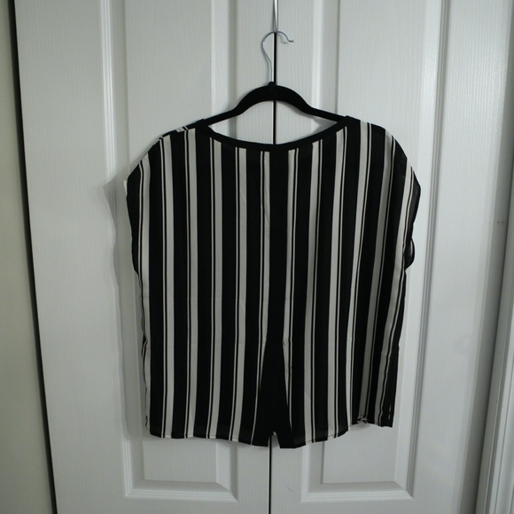NWOT PLENTY MONK & LOU Blouse - Medium - Picture 6 of 6